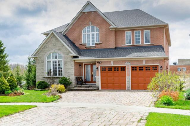2410 Sandstone Dr, House detached with 4 bedrooms, 5 bathrooms and 4 parking in Oakville ON | Image 1