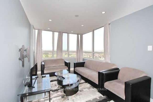 1407 - 100 County Crt, Condo with 2 bedrooms, 2 bathrooms and 1 parking in Brampton ON | Image 5