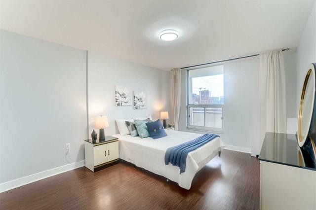 606 - 130 Neptune Dr, Condo with 2 bedrooms, 2 bathrooms and 1 parking in Toronto ON | Image 15