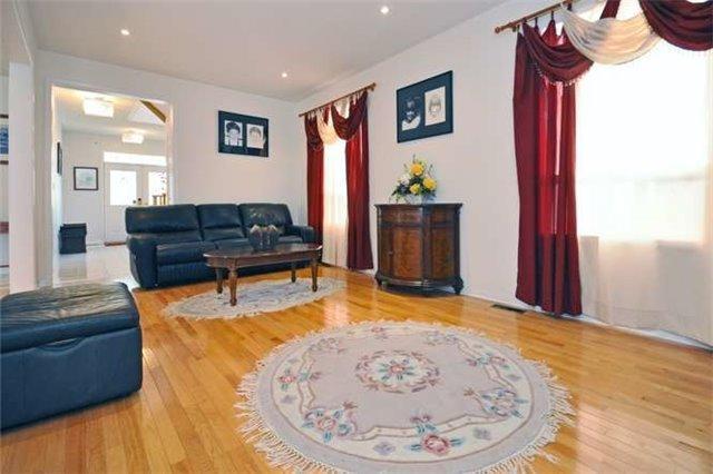 169 Worthington Ave, House detached with 4 bedrooms, 4 bathrooms and 4 parking in Richmond Hill ON | Image 4