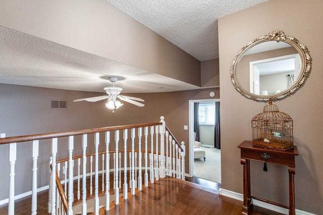 2067 Hunters Wood Dr, House detached with 3 bedrooms, 4 bathrooms and 3 parking in Burlington ON | Image 20