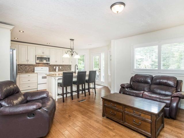 8 Alpine Way, House detached with 2 bedrooms, 3 bathrooms and 8 parking in Oro Medonte ON | Image 8