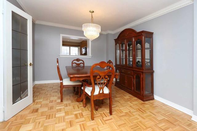 284 Oakwood Ave, House semidetached with 3 bedrooms, 2 bathrooms and 4 parking in Toronto ON | Image 6