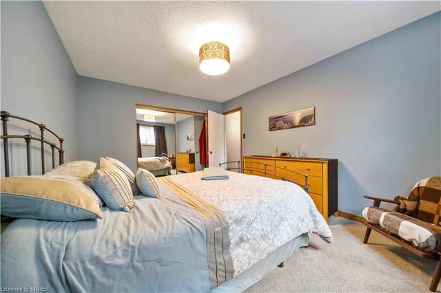 22 Blackfriar Lane, House detached with 4 bedrooms, 2 bathrooms and 3 parking in Brantford ON | Image 34