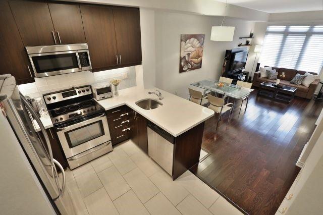 Th 131 - 383 Prince Of Wales Dr, Townhouse with 2 bedrooms, 3 bathrooms and 2 parking in Mississauga ON | Image 8
