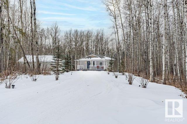 37 - 423002 Rge Rd 10, House detached with 2 bedrooms, 2 bathrooms and null parking in Ponoka County AB | Image 2