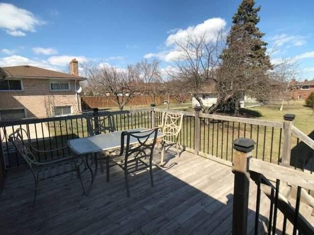2678 Langlois Ave, House detached with 3 bedrooms, 2 bathrooms and 3 parking in Windsor ON | Image 16