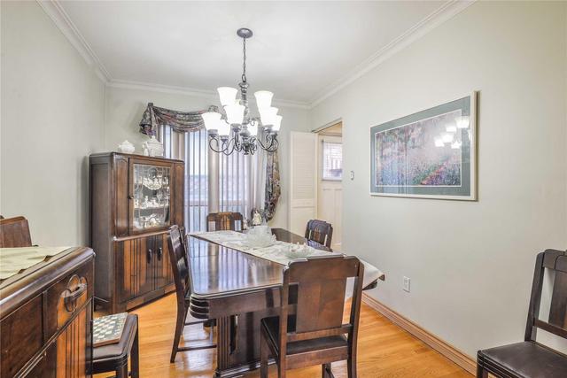 108 George Anderson Dr, House detached with 3 bedrooms, 2 bathrooms and 3 parking in Toronto ON | Image 4