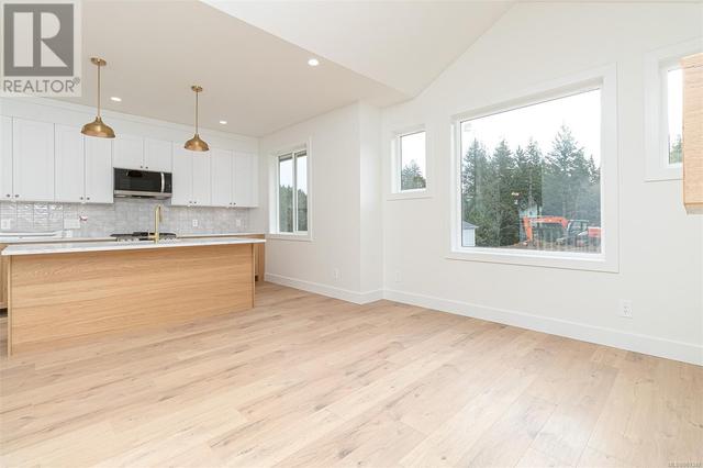 6926 Ridgecrest Rd, House detached with 5 bedrooms, 3 bathrooms and 3 parking in Sooke BC | Image 7