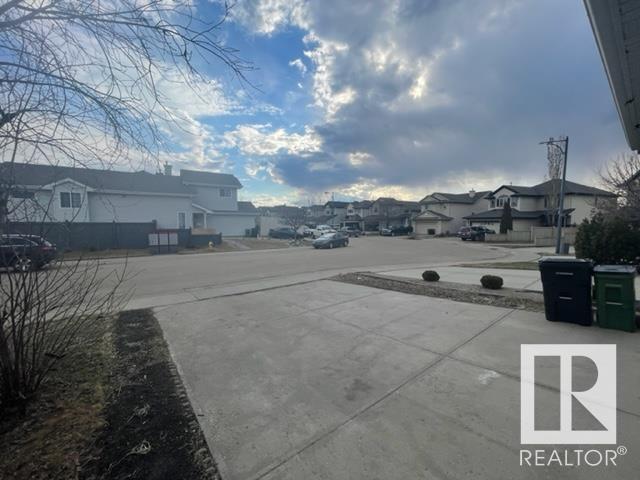 8918 5 Av Sw, House detached with 4 bedrooms, 2 bathrooms and 4 parking in Edmonton AB | Image 3