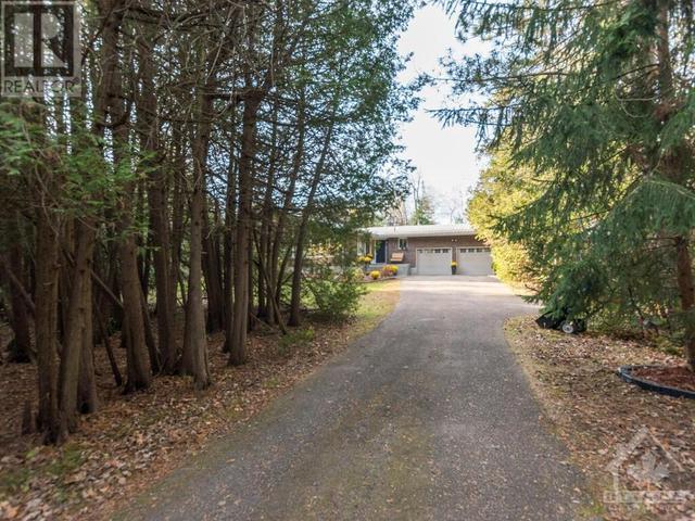 330 County Rd 25 Road, House detached with 4 bedrooms, 3 bathrooms and 5 parking in North Grenville ON | Image 17