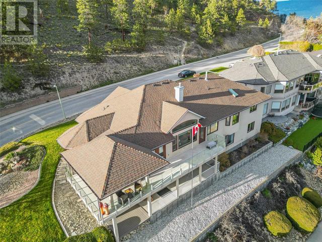 2279 Selkirk Drive, House detached with 3 bedrooms, 3 bathrooms and 2 parking in Kelowna BC | Image 4