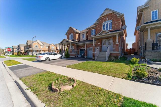 106 Newington Cres, House semidetached with 4 bedrooms, 3 bathrooms and 3 parking in Brampton ON | Image 23