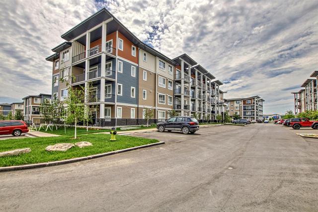 108 - 25 Walgrove Walk Se, Condo with 2 bedrooms, 2 bathrooms and 1 parking in Calgary AB | Image 32