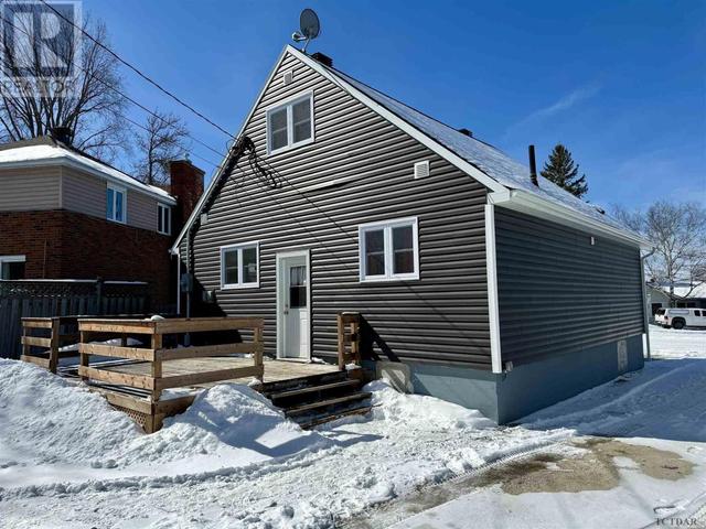 16 Devonshire St, House detached with 5 bedrooms, 2 bathrooms and null parking in Kapuskasing ON | Image 42