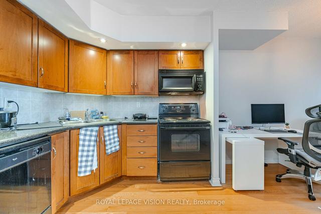 1726 - 250 Wellington St W, Condo with 1 bedrooms, 1 bathrooms and 1 parking in Toronto ON | Image 6