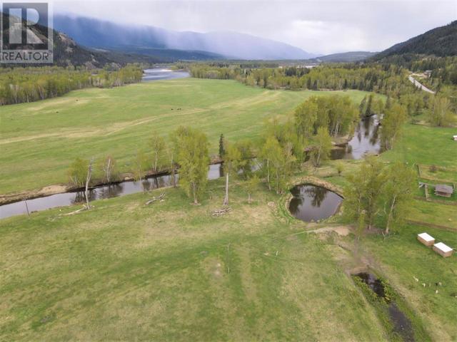 9100 Yellowhead Hwy S, House detached with 2 bedrooms, 2 bathrooms and null parking in Thompson Nicola O (Lower North Thompson) BC | Image 21