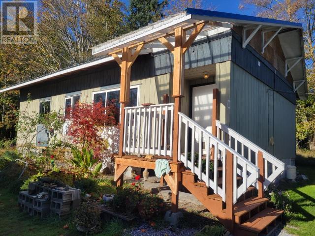 4649 Cedar Street, House detached with 2 bedrooms, 1 bathrooms and null parking in Powell River D BC | Image 1