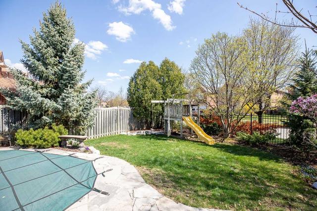 5171 Castlefield Dr, House detached with 4 bedrooms, 4 bathrooms and 6 parking in Mississauga ON | Image 32
