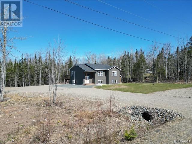 22 Bernadette Lane, House detached with 4 bedrooms, 2 bathrooms and null parking in Hanwell NB | Image 4