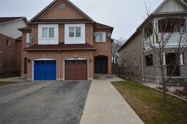 6990 Tassel Cres, House semidetached with 3 bedrooms, 4 bathrooms and 2 parking in Mississauga ON | Image 2