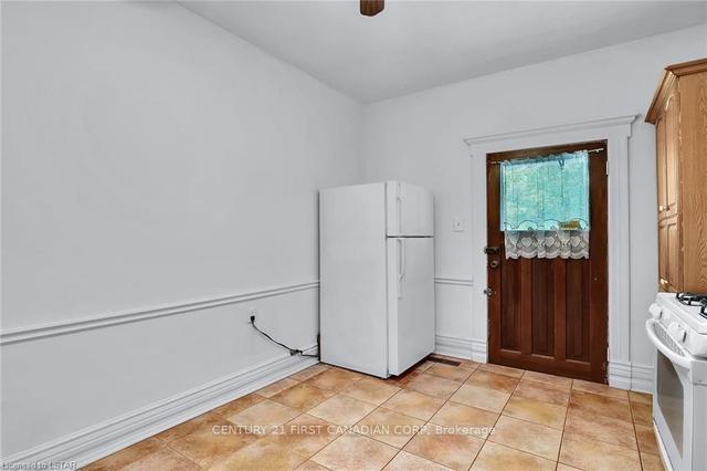 140 Central Ave, House detached with 3 bedrooms, 2 bathrooms and 4 parking in London ON | Image 10
