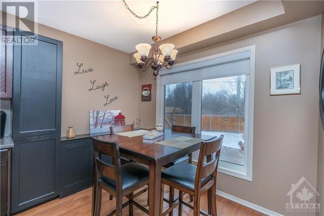 362 Hillsboro Private, Home with 3 bedrooms, 3 bathrooms and 3 parking in Ottawa ON | Image 13