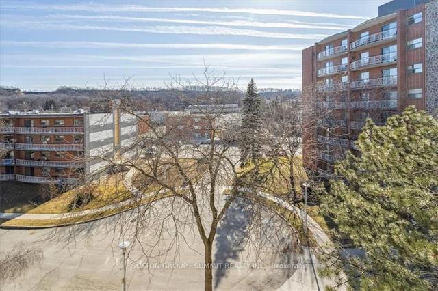 506 - 6 Village Green Blvd, Condo with 2 bedrooms, 2 bathrooms and 1 parking in Hamilton ON | Image 6