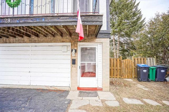 29 Gainsborough Rd E, House semidetached with 3 bedrooms, 2 bathrooms and 6 parking in Brampton ON | Image 23