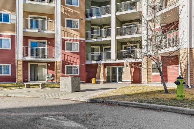 1406 - 10 Prestwick Bay Se, Condo with 2 bedrooms, 2 bathrooms and 1 parking in Calgary AB | Image 3