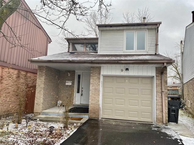 9 Wallis Cres, House detached with 3 bedrooms, 3 bathrooms and 2 parking in Toronto ON | Image 1