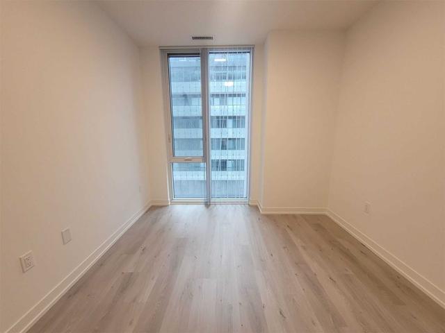 1001 - 138 Downes St, Condo with 1 bedrooms, 1 bathrooms and 0 parking in Toronto ON | Image 3