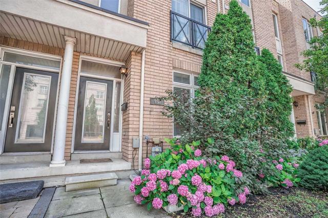957 The Queensway, House attached with 4 bedrooms, 3 bathrooms and 2 parking in Toronto ON | Image 12