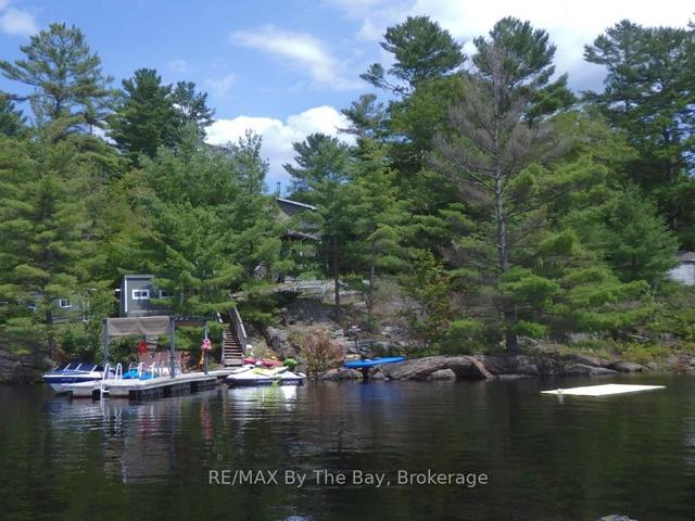 43b Hansens Rd, House detached with 4 bedrooms, 2 bathrooms and 6 parking in Georgian Bay ON | Image 1