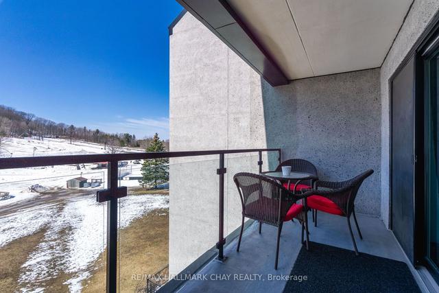 305 - 80 Horseshoe Blvd, Condo with 2 bedrooms, 2 bathrooms and 0 parking in Oro Medonte ON | Image 4
