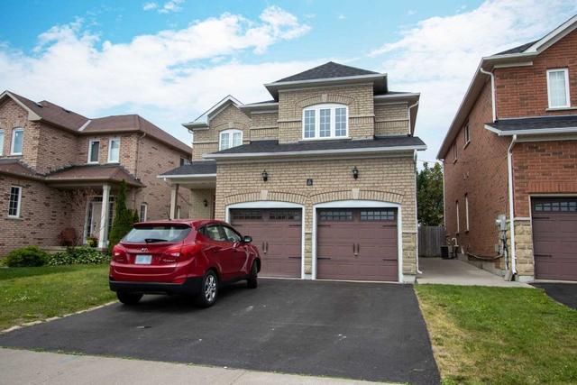6 Rosswell Dr, House detached with 2 bedrooms, 1 bathrooms and 1 parking in Clarington ON | Image 1