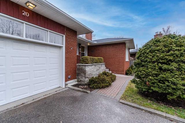 20 Brook Tree Cres, House detached with 3 bedrooms, 2 bathrooms and 3 parking in Toronto ON | Image 35