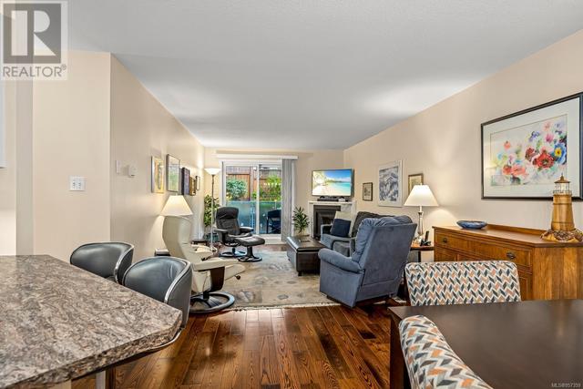 102 - 1970 Comox Ave, Condo with 2 bedrooms, 2 bathrooms and 1 parking in Comox BC | Image 15
