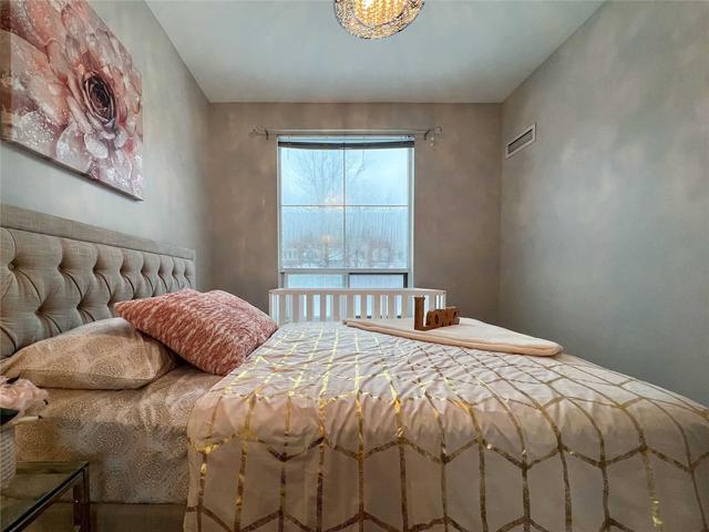n - 8 Rosebank Dr, Condo with 1 bedrooms, 1 bathrooms and 1 parking in Toronto ON | Image 8