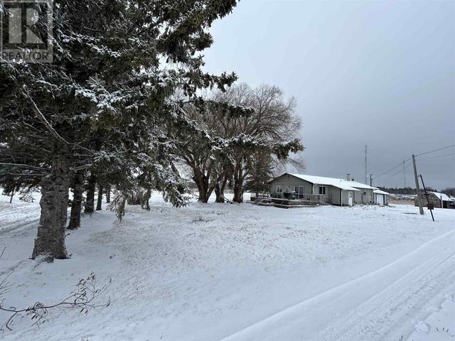 851 Hwy 11, House detached with 4 bedrooms, 2 bathrooms and null parking in Dawson ON | Image 41