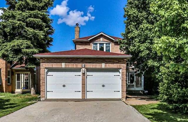 1 Major Elliott Crt, House detached with 3 bedrooms, 4 bathrooms and 6 parking in Markham ON | Image 1