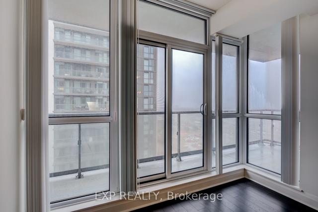 1603 - 15 Zorra St, Condo with 1 bedrooms, 1 bathrooms and 1 parking in Toronto ON | Image 3