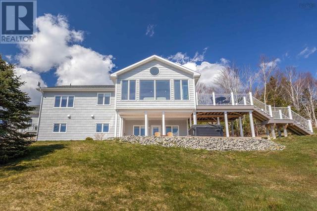 165 Loch Bhreagh Lane, House detached with 3 bedrooms, 2 bathrooms and null parking in Cape Breton NS | Image 6