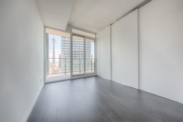 3113 - 125 Peter St, Condo with 2 bedrooms, 2 bathrooms and 1 parking in Toronto ON | Image 6