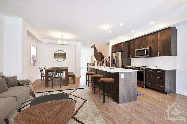 596 Rathburn Lane, Townhouse with 3 bedrooms, 3 bathrooms and 2 parking in Ottawa ON | Image 11