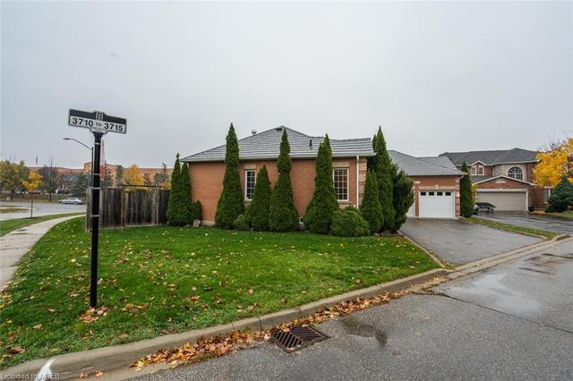 3711 Bishop Strachan Court, House detached with 3 bedrooms, 2 bathrooms and 6 parking in Mississauga ON | Image 45