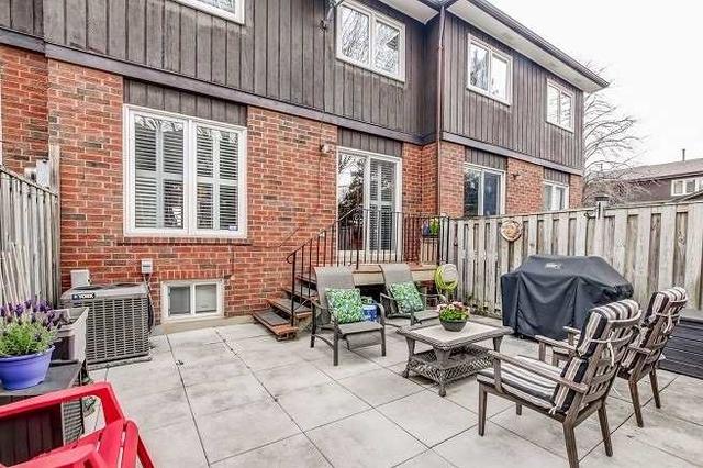 31 - 750 Burnhamthorpe Rd E, Townhouse with 4 bedrooms, 2 bathrooms and 2 parking in Mississauga ON | Image 6