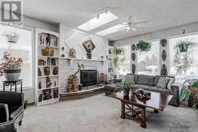 1968 Cottonwood Crescent Se, House detached with 4 bedrooms, 2 bathrooms and 4 parking in Calgary AB | Image 7