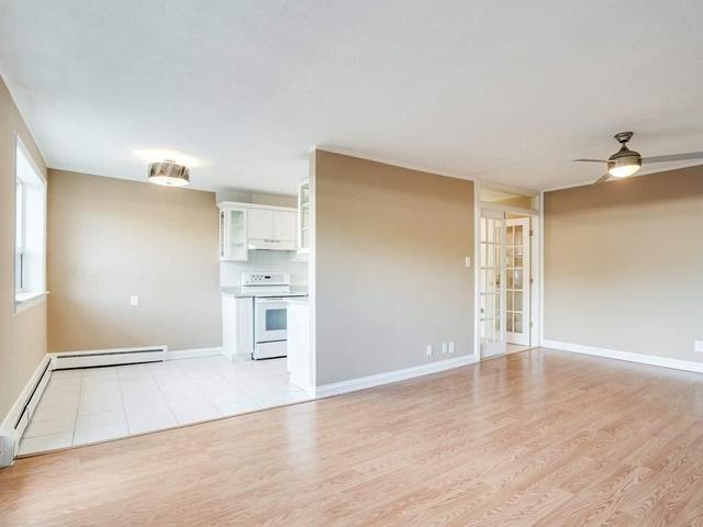 206 - 2411 New St, Condo with 2 bedrooms, 1 bathrooms and 1 parking in Burlington ON | Image 8