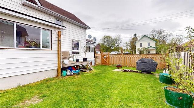 109 Fifth Avenue E, House detached with 3 bedrooms, 1 bathrooms and null parking in North Bay ON | Image 15
